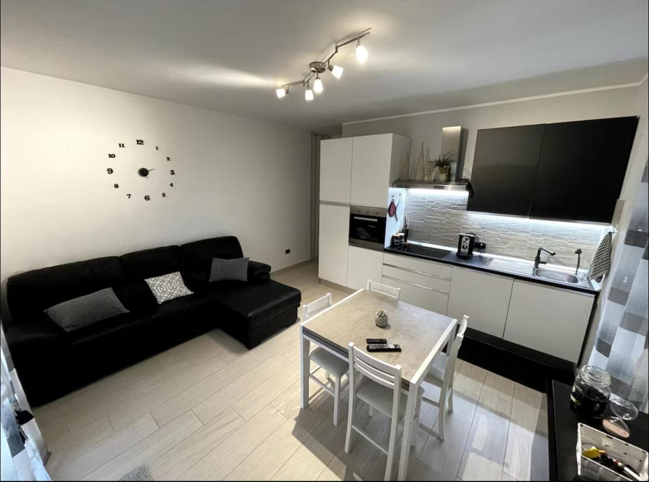 Anila - Marina Di 300mt From The Sea Holiday home